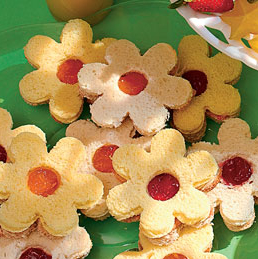 PB and J Flower Sandwiches!