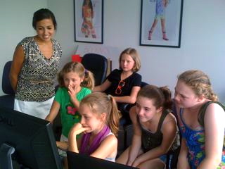FAB Group in the FashionPlaytes Office! FAB Group in the FashionPlaytes Office!
