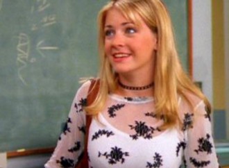 The Best of the ’90s: The Throwback Style You Need To Be Wearing Now