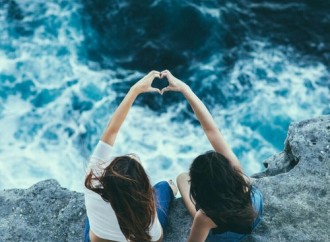 11 Amazing “Would You Rather” Questions to Ask your BFF